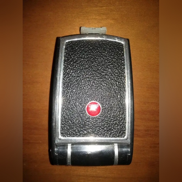 Vintage 35mm Film Camera. - Picture 5 of 10